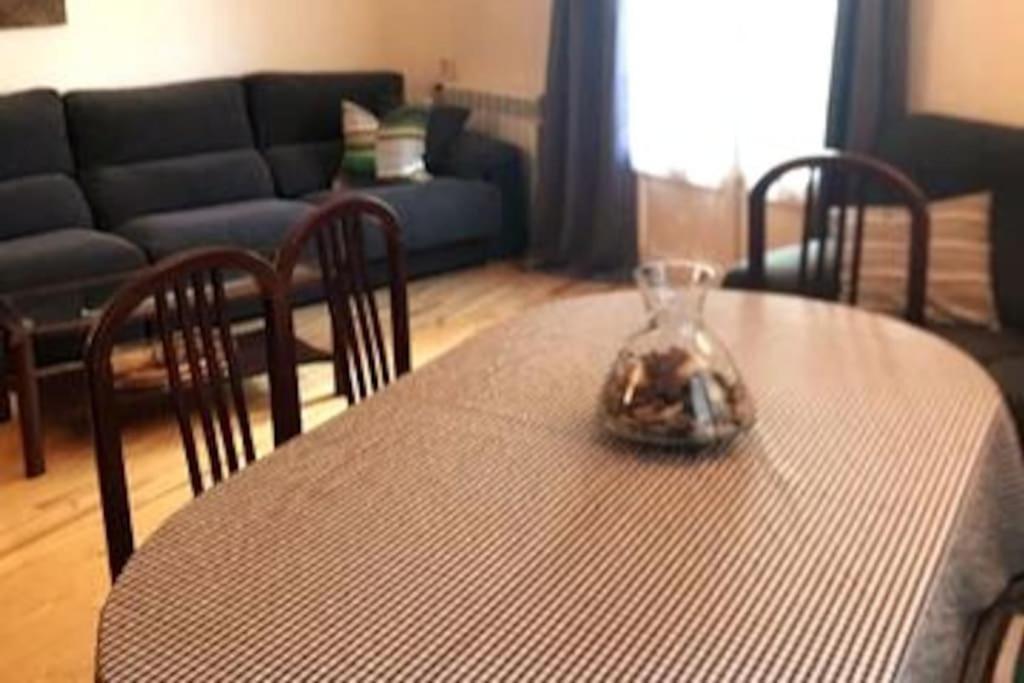 Maison Biscuit. Apartament A La Placa De La Vila Camprodon Εξωτερικό φωτογραφία