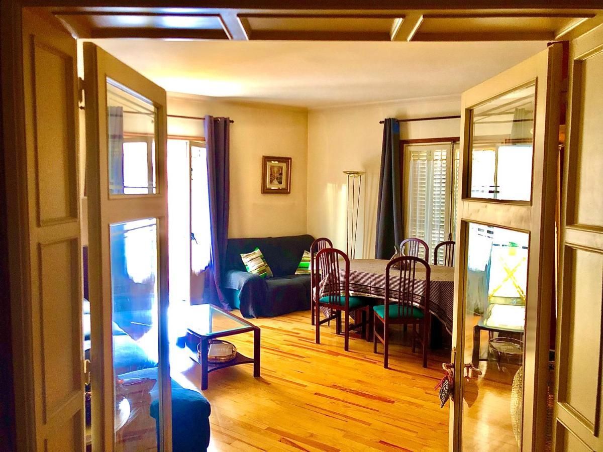 Maison Biscuit. Apartament A La Placa De La Vila Camprodon Εξωτερικό φωτογραφία