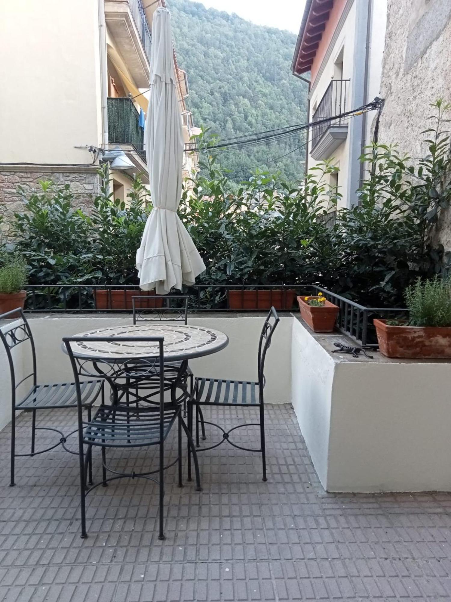 Maison Biscuit. Apartament A La Placa De La Vila Camprodon Εξωτερικό φωτογραφία